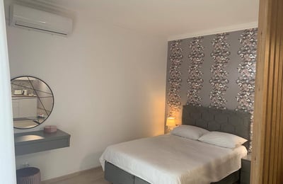 Alquiler de un estudio cómodo, 38 m², en el distrito de Mamaia, Constanța, Rumanía